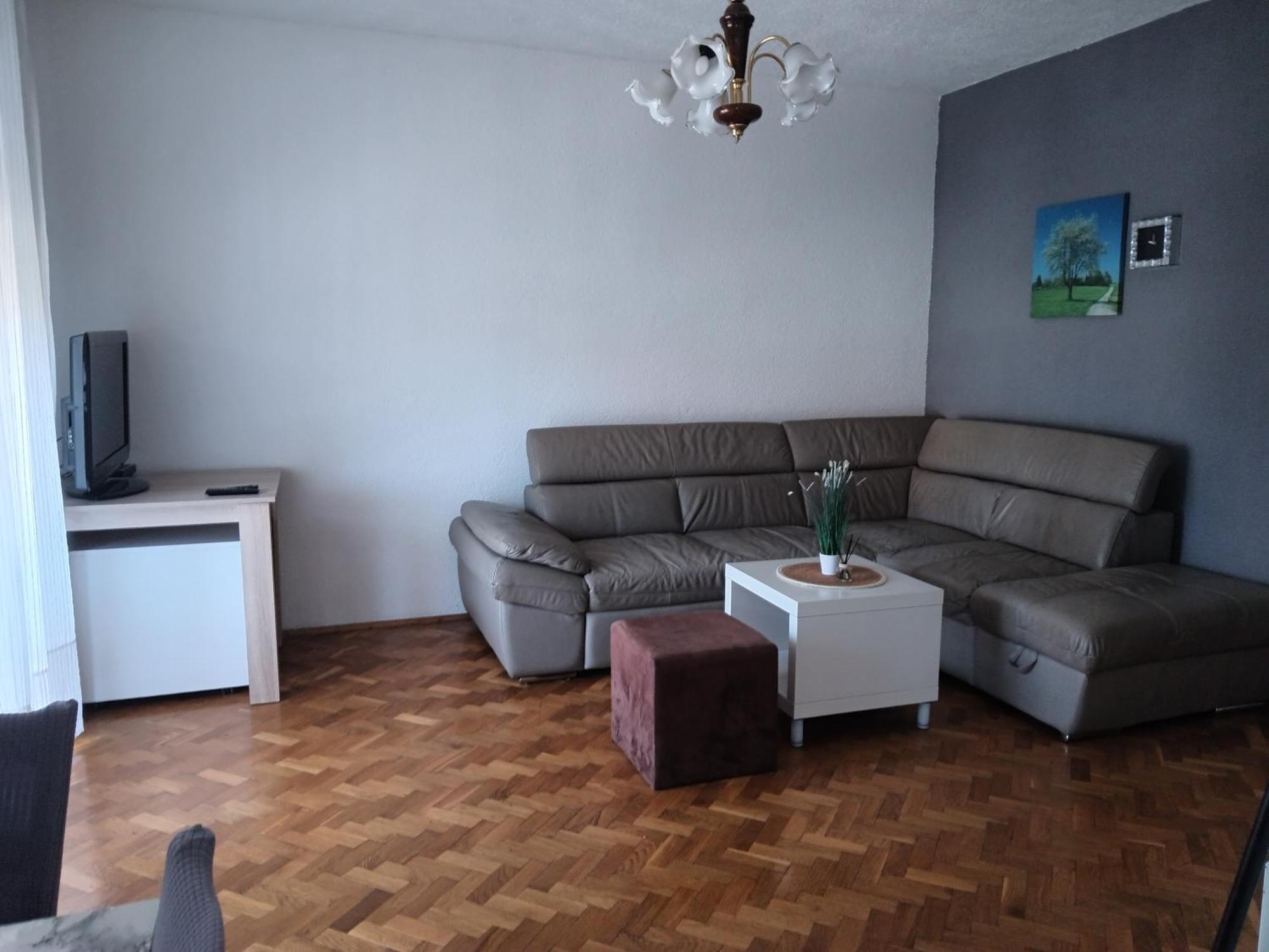 Matea Apartment Gospic Luaran gambar